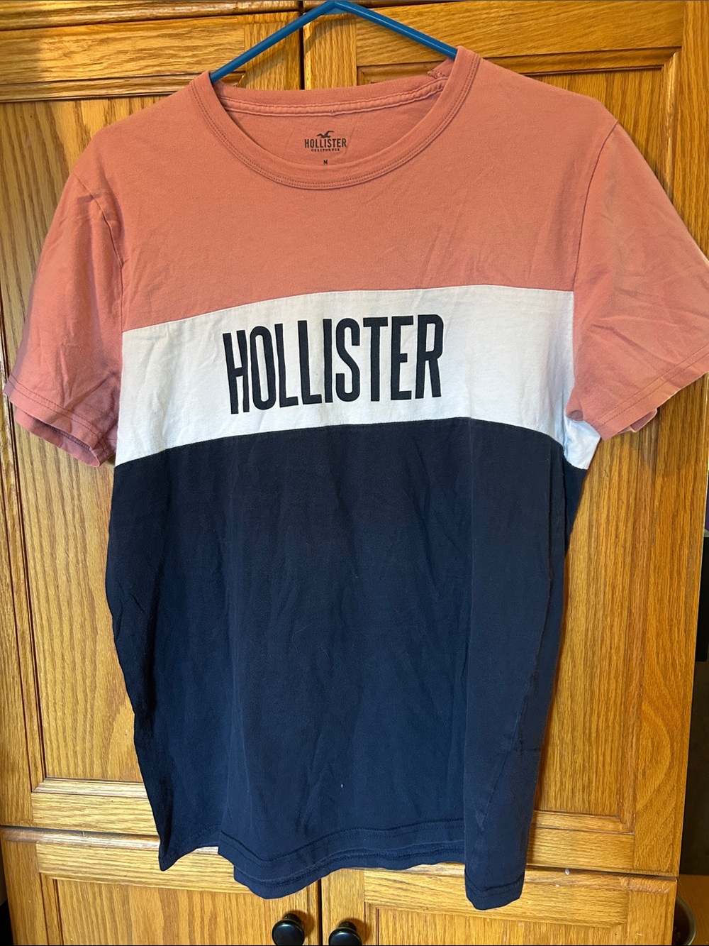 Hollister Pink, White & Navy Colorblock Graphic Tee